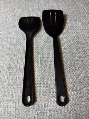 VINTAGE Tailor Made Black 2 Slot Kitchen
Utensil Spatula Spatulas